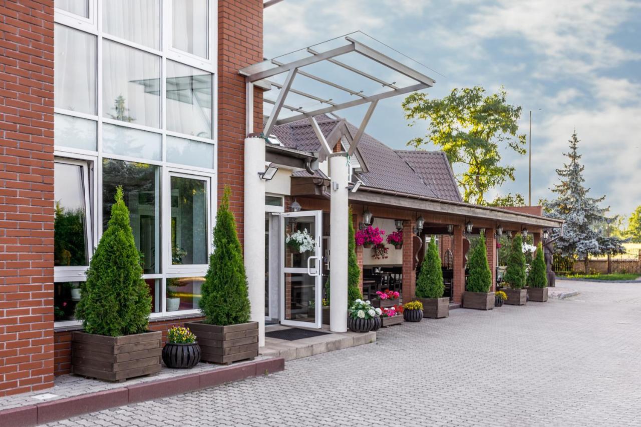 Holiday Stary Folwark Exterior photo